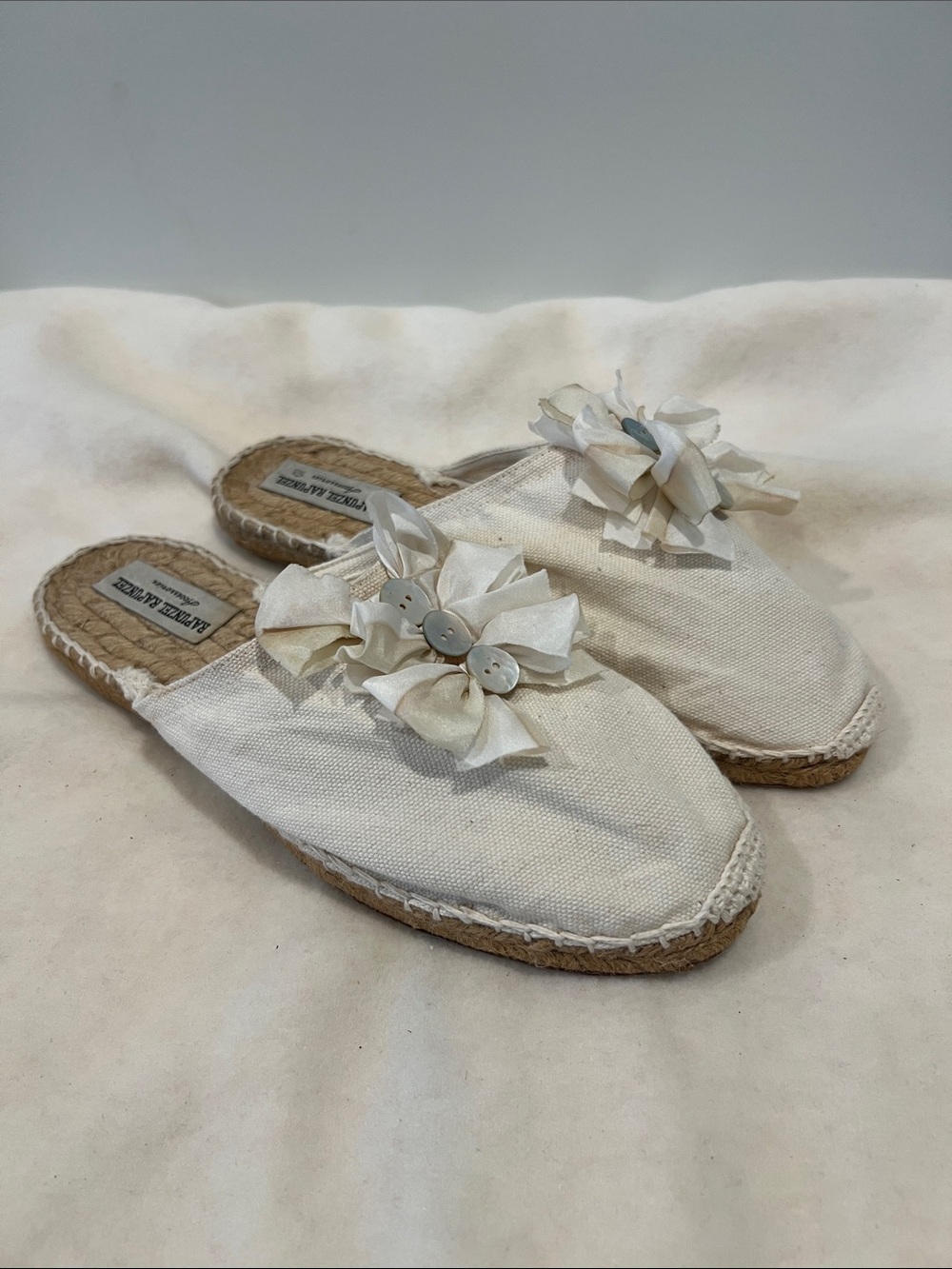 Rapunzel Rapunzel Women’s Slip-On Cream Espadrille Mules with Bow Accent Size 10